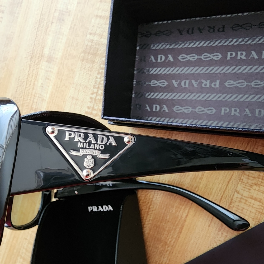 💥💥💥PRADA SUNGLASS💥💥💥 - Picture 7 of 9